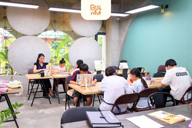 Trải nghiệm trong giờ học vẽ tại Bụi Nhỏ