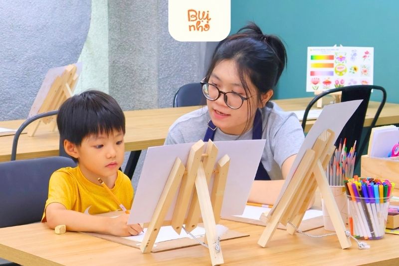 Đội ngũ giáo viên của Bụi Nhỏ