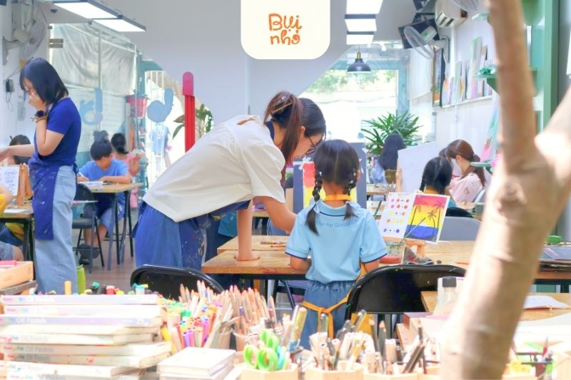 Đội ngũ giáo viên luôn đồng hành cùng bé