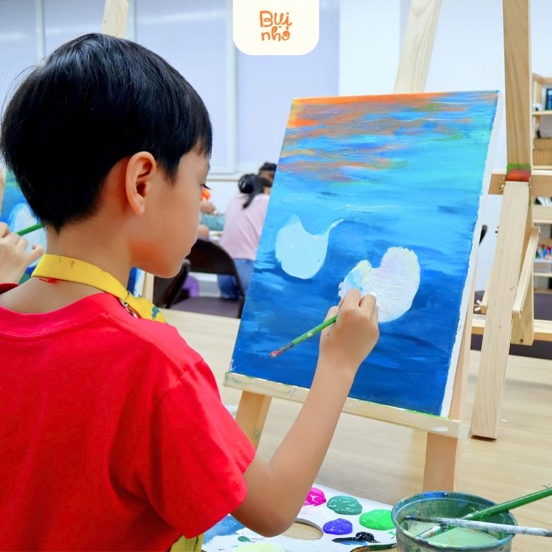 Hình ảnh học viên lớp Acrylic tại Bụi Nhỏ