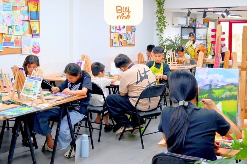 Bụi Nhỏ - Lớp dạy vẽ cho bé ở Thủ Đức 5 Không gian lớp học được thiết kế riêng cho các bé