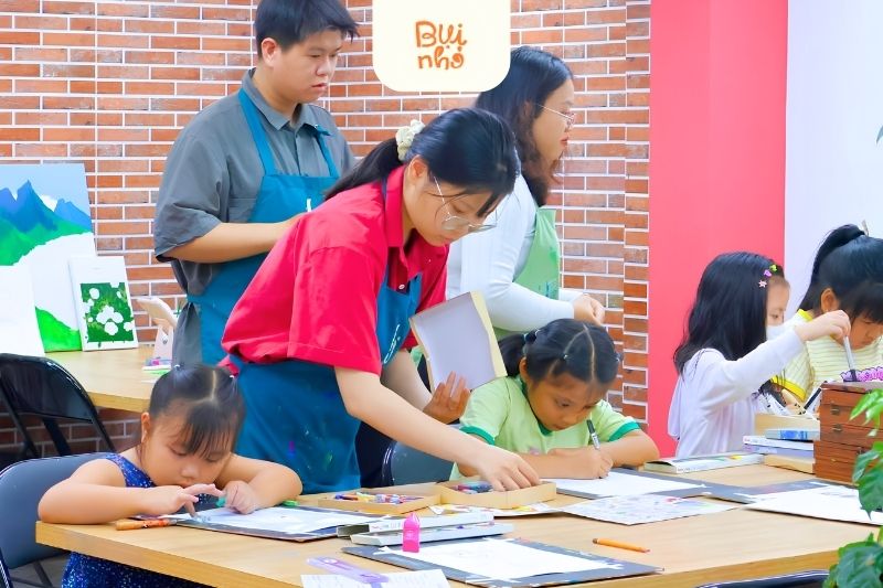 Thông tin lớp dạy vẽ cho bé Quận 4 của Bụi Nhỏ