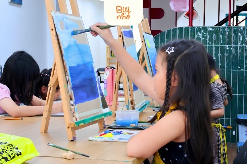Sự khác biệt trong phương pháp dạy của Bụi Nhỏ